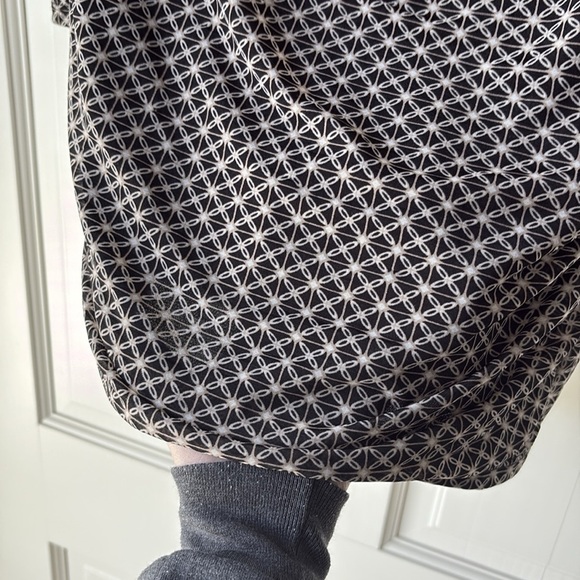 Dana Buchman Black and Cream Patterned Top large cowl neck blouse - Picture 5 of 7